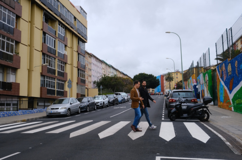El Ayuntamiento finaliza el asfaltado de la calle Mariucha en el barrio de Schamann