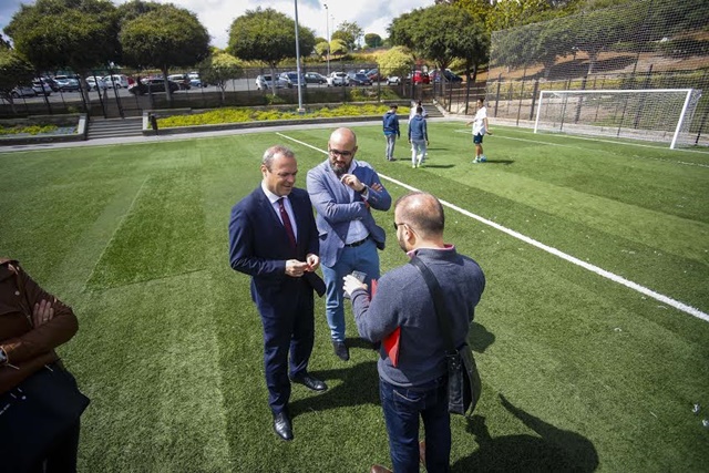 El Ayuntamiento invierte cerca de 100.000 euros en la renovación de las canchas deportivas del Parque Juan Pablo II
