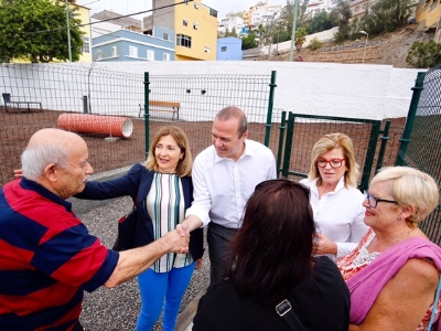El alcalde analiza con vecinos de Pedro Hidalgo las actuaciones más urgentes en vías y servicios para mejorar el barrio