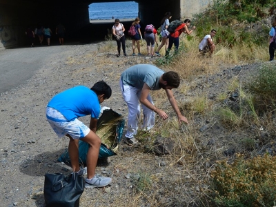 Juventud organiza una limpieza en Laja en la que participan 30 jóvenes del municipio 2