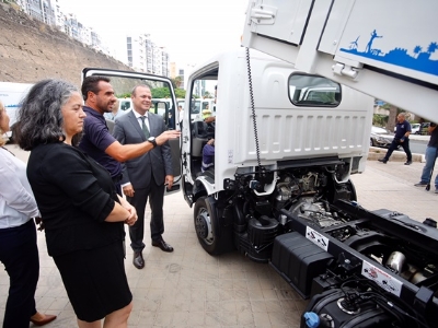 El Ayuntamiento continúa con la modernización de la flota del Servicio de Limpieza con 10 nuevos vehículos 2