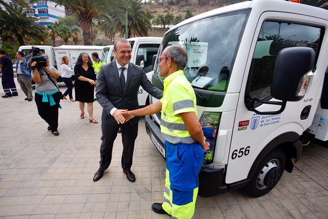 Faceta promoción esposa El Ayuntamiento continúa con la modernización de la flota del Servicio de Limpieza con 10 nuevos vehículos Faceta promoción esposa El Ayuntamiento continúa con la modernización de la flota del Servicio de Limpieza con 10 nuevos vehículos