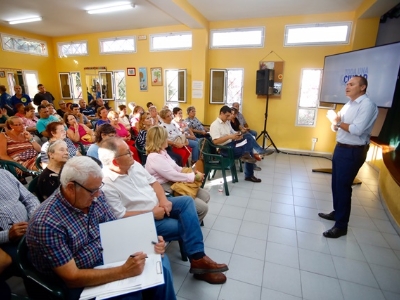 Hidalgo analiza con vecinos de Ciudad Alta los proyectos más importantes para el Distrito y para la ciudad