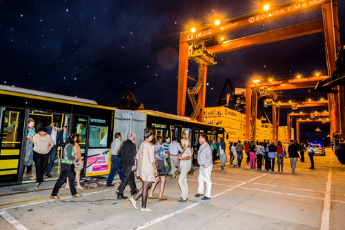 Guaguas Municipales facilita un año más la asistencia al concierto de la OFGC en el Muelle de la Luz