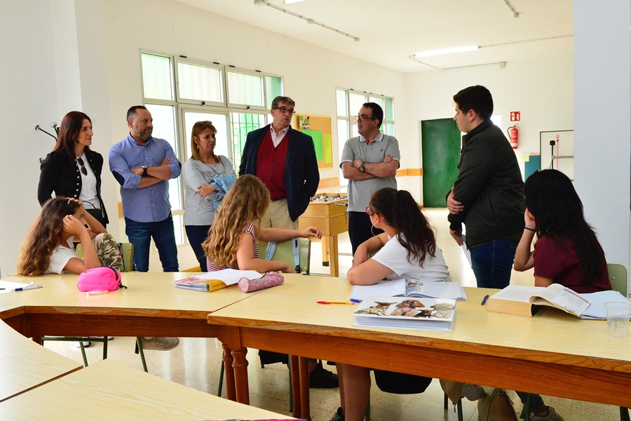 El Ayuntamiento abre un nuevo Centro de día de menores situado en el barrio de la Vega de San José