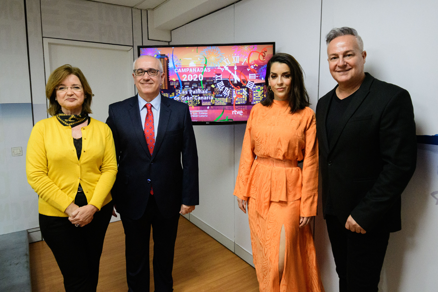 Las Palmas de Gran Canaria da la bienvenida a 2020 desde Las Canteras con las campanadas de RTVE