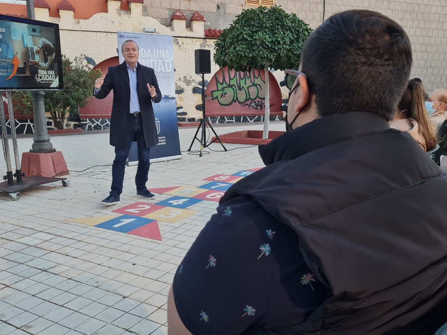 exposición distorsionar compensación Hidalgo presenta las grandes actuaciones de Las Palmas de Gran Canaria ante los vecinos de Ciudad Alta exposición distorsionar compensación Hidalgo presenta las grandes actuaciones de Las Palmas de Gran Canaria ante los vecinos de Ciudad Alta