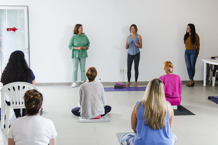 El Ayuntamiento pone en marcha talleres de yoga para mujeres usuarias de la Unidad Técnica de Igualdad
