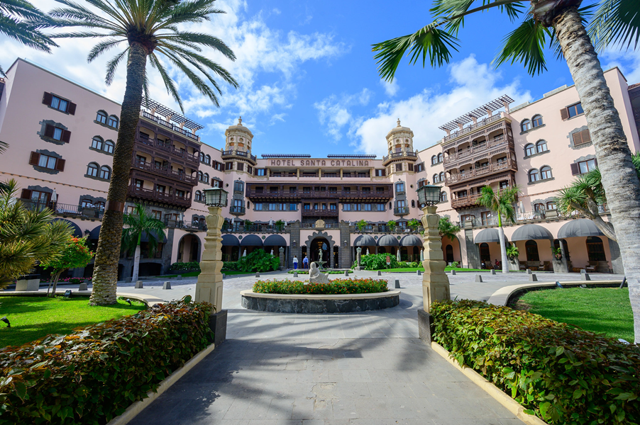 Deliberadamente Calvo Acercarse Forbes destaca al Santa Catalina como el mejor hotel de España