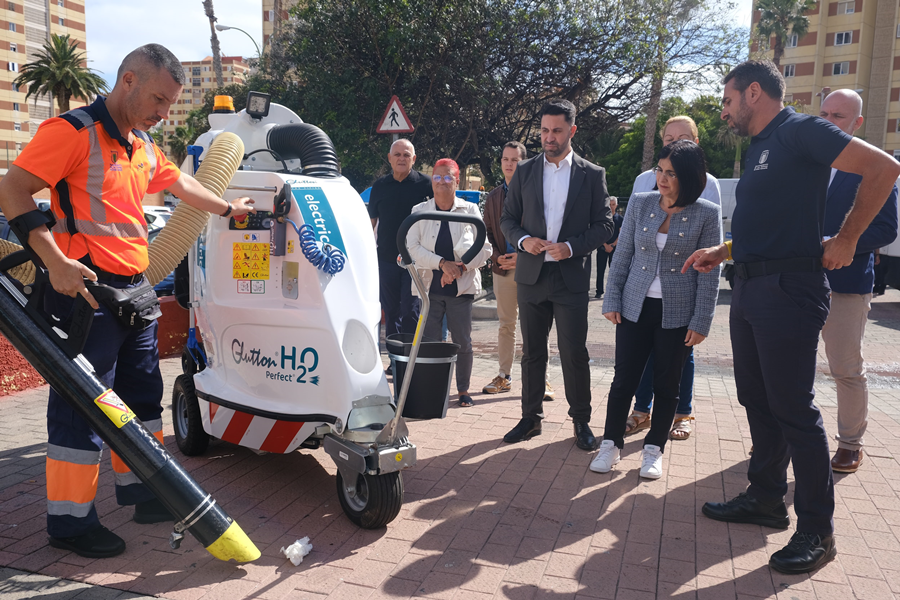 El Ayuntamiento inicia la II Fase del Plan de Higiene Urbana con cuatro nuevos vehículos eléctricos de limpieza