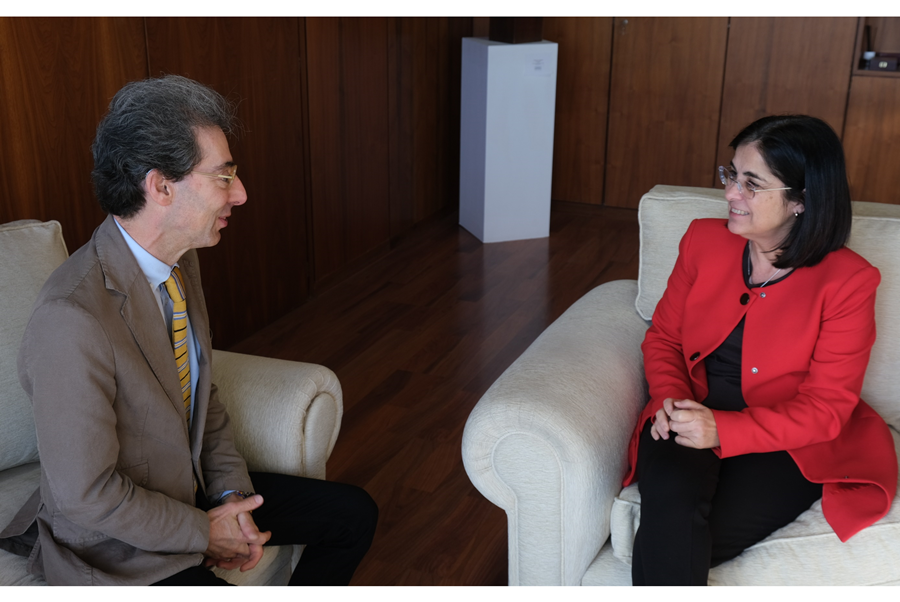 La alcaldesa Darias recibe al nuevo cónsul de Colombia en Las Palmas de Gran Canaria