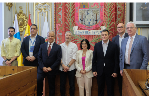 La alcaldesa Darias recibe en las Casas Consistoriales a los ministros del Interior de España, Malta e Italia