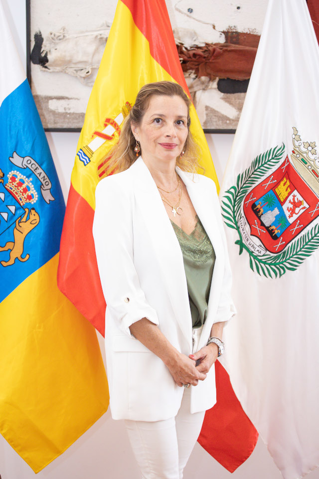 D.ª María Victoria Trujillo León