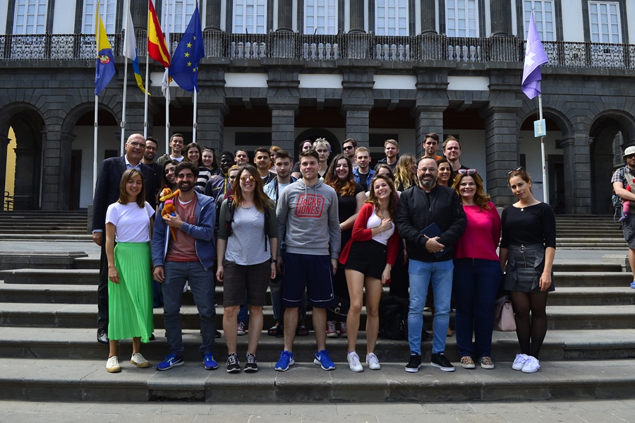El Ayuntamiento recibe a 24 jóvenes Europeos que están en la ciudad participando en el proyecto Value of Youth