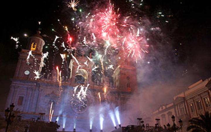 Fuegos en el Pregón de las Fiestas Fundacionales