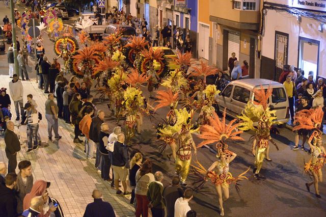 Pasacalle en el Paseo de San José
