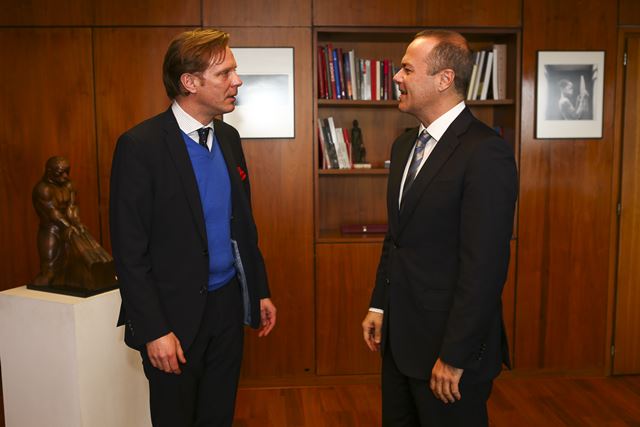 Tilman Kuttenkeuler con el Alcalde y Concejala