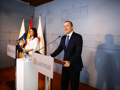 El Alcalde y Patricia Hernández 5