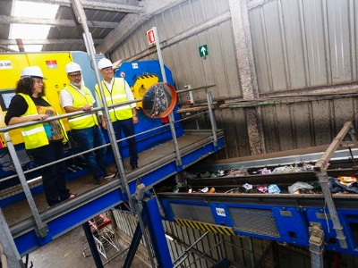 Reciclar y evitar la mezcla de residuos en la ciudad 5