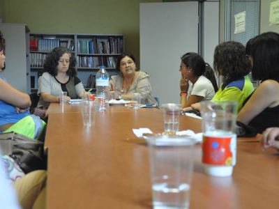 Las Concejalas junto a las mujeres contratadas