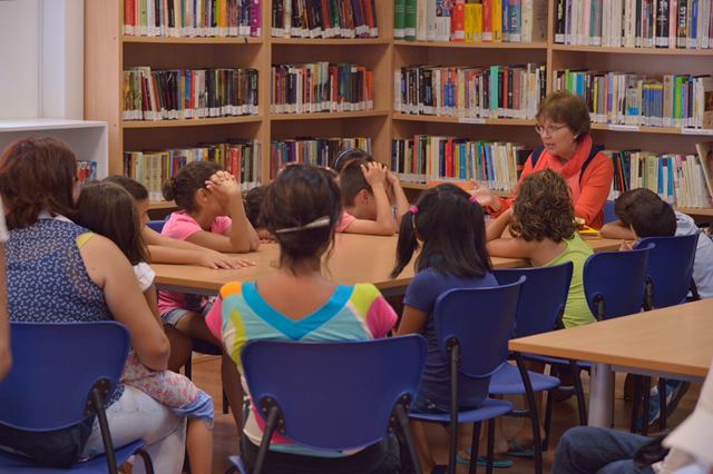 Cuentacuentos en la Biblioteca Josefina de la Torre