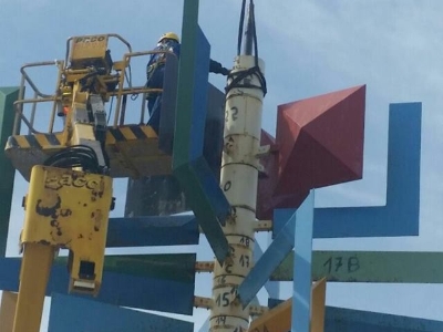 Restauración de la escultura juguete del viento 2