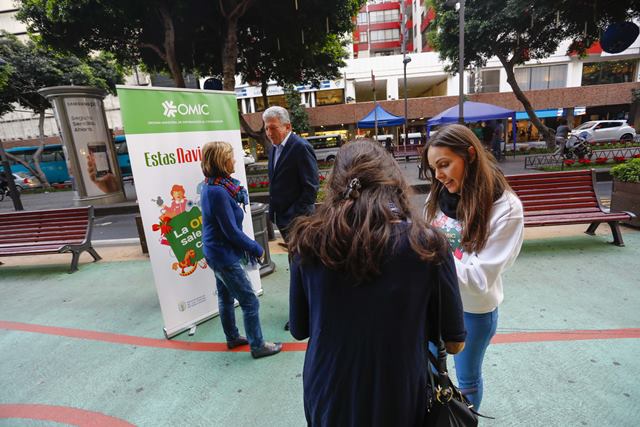 Campaña La OMIC sale a la calle Navidad - Pedro Quevedo