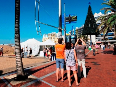 Turistas puente diciembre - Las Canteras