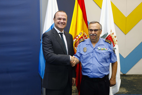 El Alcalde de Las Palmas de Gran Canaria, Augusto Hidalgo junto a Javier Henríquez