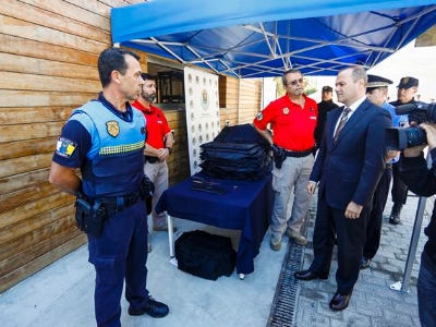 Chalecos antibalas para reforzar la seguridad de los policías locales de la capital 4