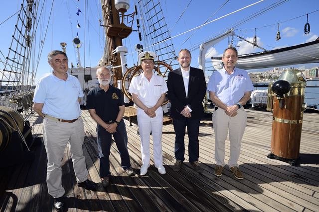 Recepción a bordo del Sagres