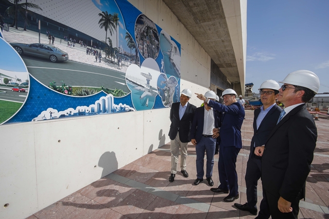 Finalizará en un mes la plaza pública Poema del Mar que se edifica junto al Acuario 3