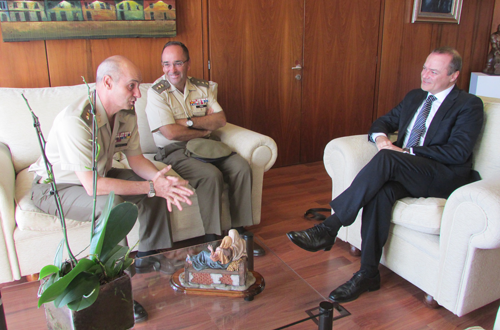 El alcalde de Las Palmas de Gran Canaria, Augusto Hidalgo y el coronel Carlos Castrillo La Petra