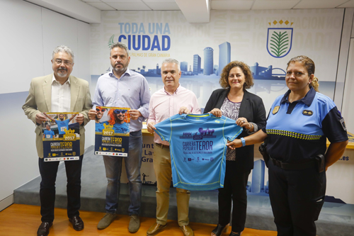 La directora de Seguridad y Presidencia del Ayuntamiento de Las Palmas de Gran Canaria, Eulalia Guerra, el alcalde de Teror, Gonzalo Rosario, el director de comunicación de Ralons, Martín Marrero, y el gerente del Instituto Insular de Deportes del Cabildo de Gran Canaria, Alfredo Concálvez