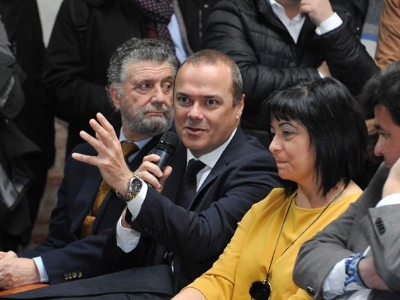 El alcalde Hidalgo reclama junto a la FEMP que el Estado permita a los ayuntamientos utilizar el superávit 2017 2