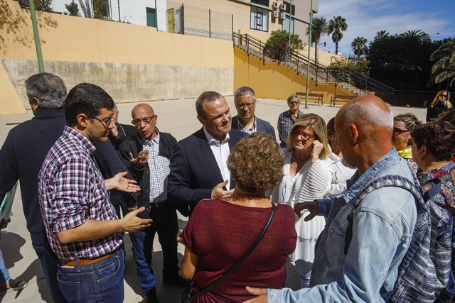 El Ayuntamiento reforzará su actuación en vías y jardines de las urbanizaciones de Parque Central y Cinco Continentes