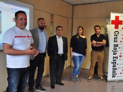 El Ayuntamiento reconoce a once nuevos socorristas que han participado en un curso organizado por el área de Juventud 3