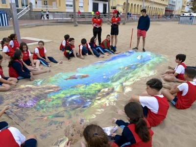 Ciudad de Mar sensibiliza a los escolares de la capital sobre el cuidado ambiental de las playas 3