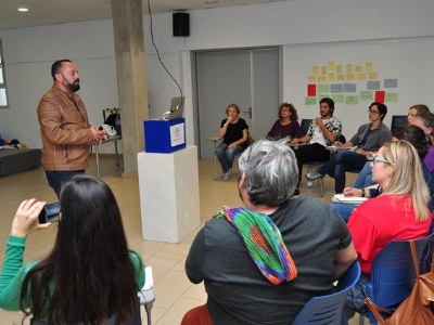 El Ayuntamiento forma por primera vez junto a radio ECCA a 35 agentes antirumores para combatir el racismo y la xenofobia