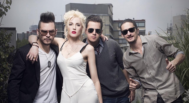 Jenny and The Mexicats 2