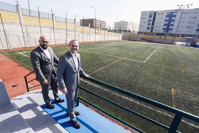 El Ayuntamiento actúa en 15 campos de fútbol tras la puesta en marcha del nuevo contrato de mantenimiento de los terrenos de juego