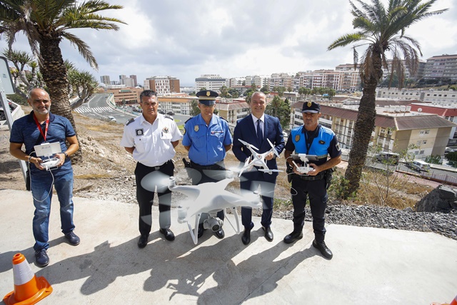 Hidalgo presenta el nuevo dron que incorpora la Policía Local para mejorar la labor de vigilancia, seguridad y atestados 2