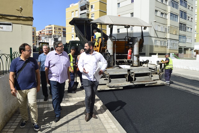 El Ayuntamiento culminará el próximo el mes las obras de mejora de la accesibilidad en Divina Pastora, Las Gaviotas y Miller 3