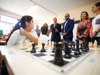 El Ayuntamiento pone en marcha un proyecto para enseñar a jugar al ajedrez a 3.000 escolares en colegios públicos 2