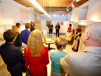 Hidalgo inaugura la exposición en las Casas Consistoriales de las actas de la Junta Suprema de Gran Canaria de 1868 2