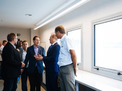 El alcalde inaugura la nueva sede de Cruz Roja para mejorar el servicio de vigilancia y auxilio en Las Canteras 3