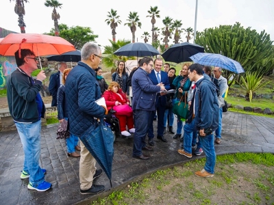 Hidalgo analiza con vecinos de Siete Palmas posibles mejoras en zonas verdes, vías y accesibilidad en el barrio