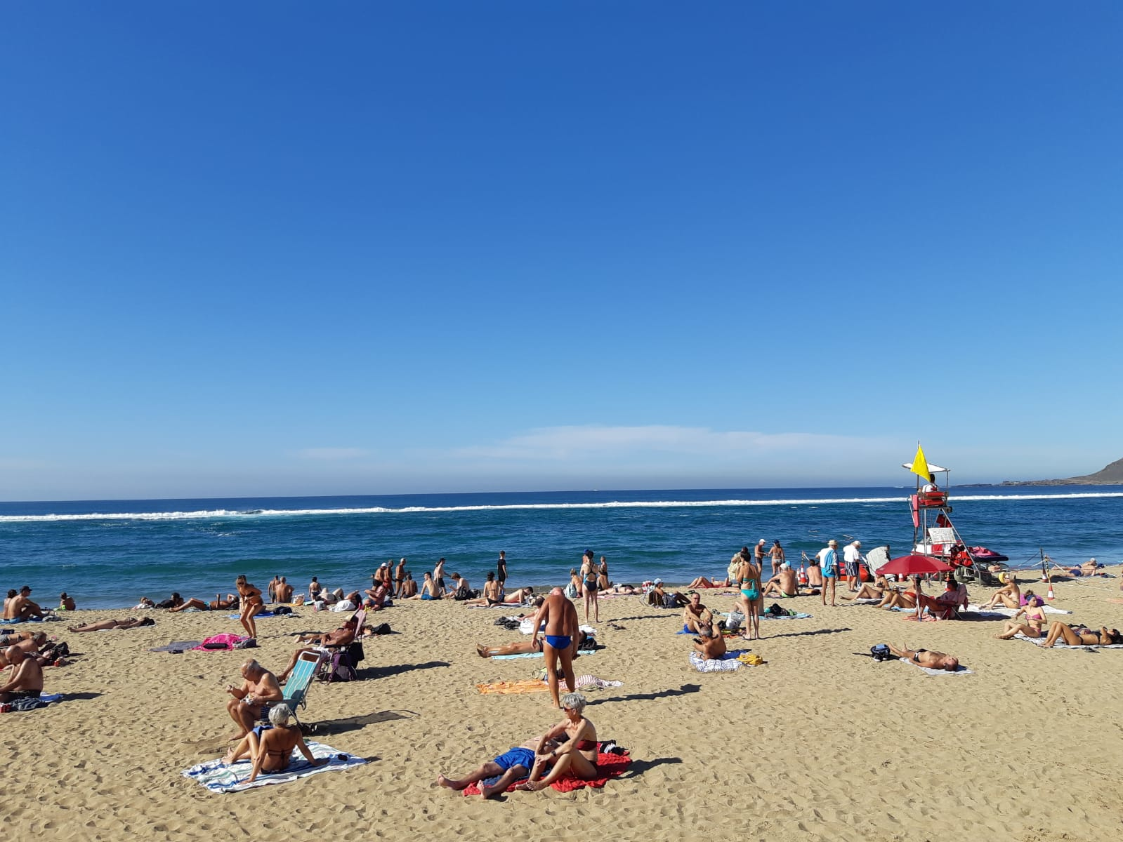 Modificación del horario de los balnearios de Las Canteras y Alcaravaneras con motivo de La Navidad