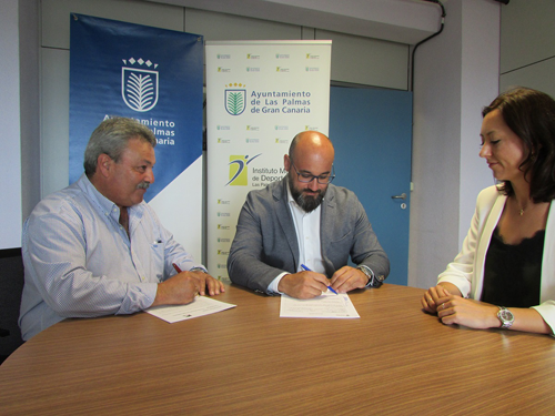 El Ayuntamiento rubrica el nuevo contrato de mantenimiento para centros deportivos con una inversión de 3,4 millones