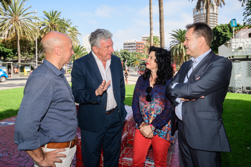 La ciudad reconoce al Jardín Canario, la Casa Museo Pérez-Galdós, Omnirooms y Armando Sosa por su trabajo en la ciudad a favor de un turismo de calidad